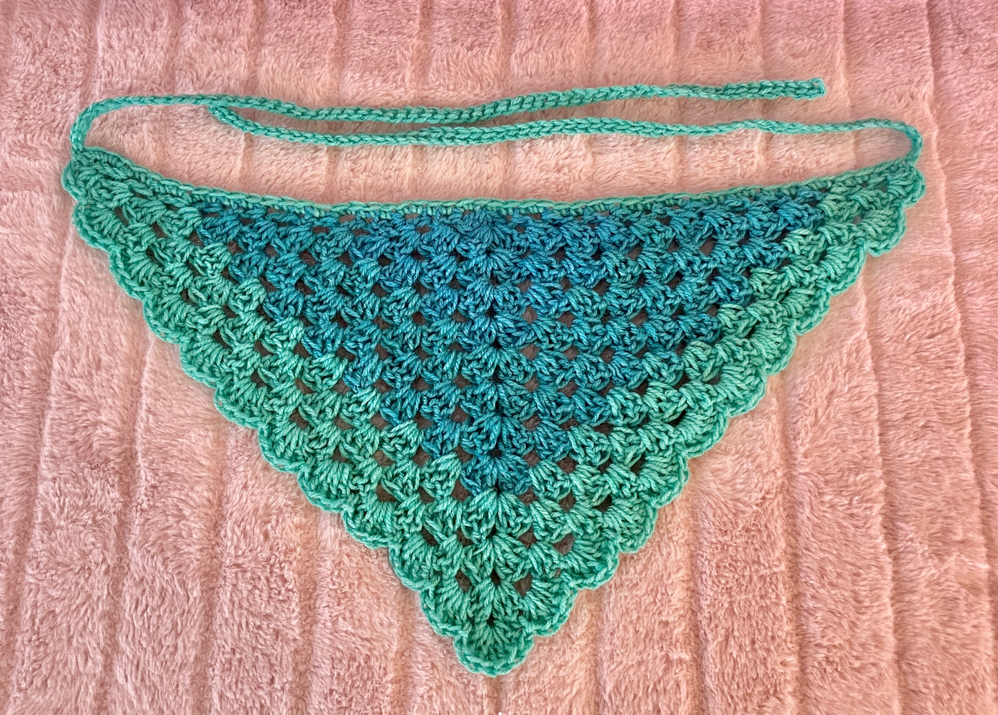 Scalloped Two Toned Bandana